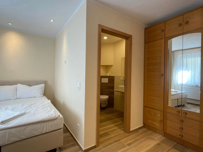 Bedroom 3, Hotel Andrea, Schwäbisch Hall