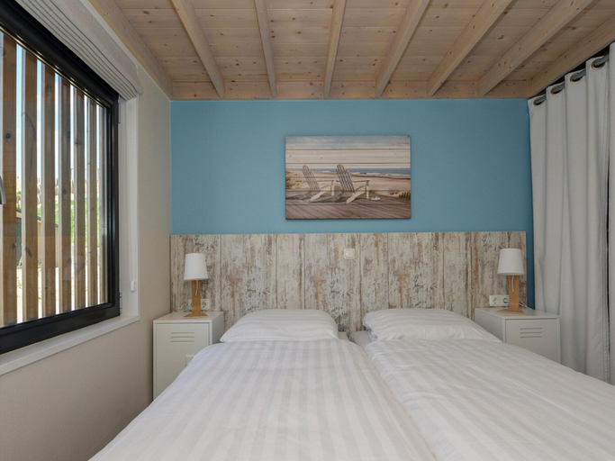 Bedroom 4, Comfortable Lodge With Dishwasher, in Bloemendaal, Bloemendaal