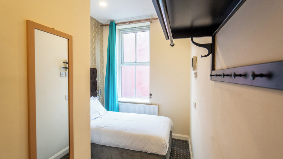 Bedroom 4, Trivelles Seaforth, Sefton