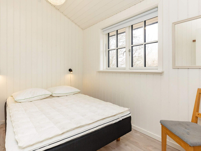 Room 5, 6 Person Holiday Home in Martofte, Kerteminde
