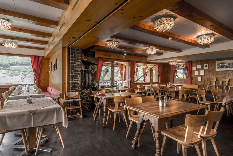Food & Drinks 3, Banklialp Hotel - Restaurant, Obwalden