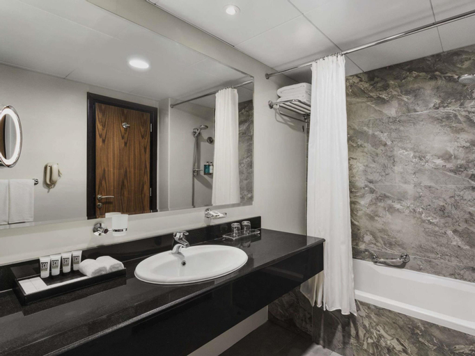 Bathroom 4