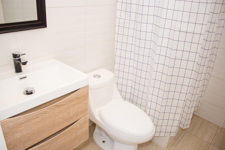 Bathroom, Casa Baron, Valparaíso