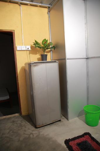 Others 5, Guruge guest house, Habaraduwa