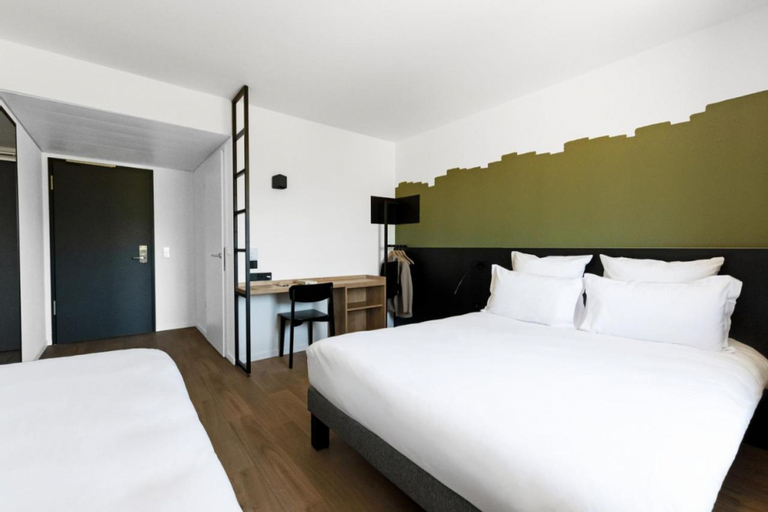 Bedroom 2, B&B Hotel NYON, Nyon