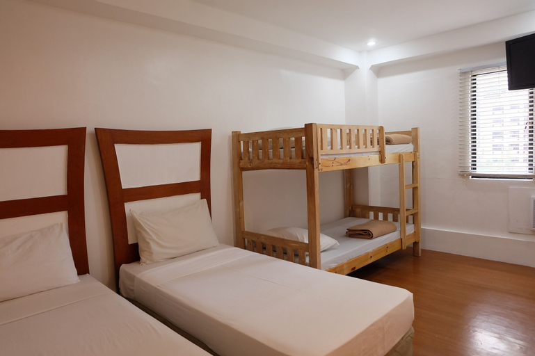 Bedroom 16