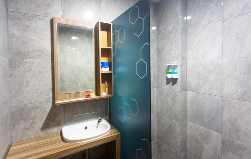 Bathroom 15