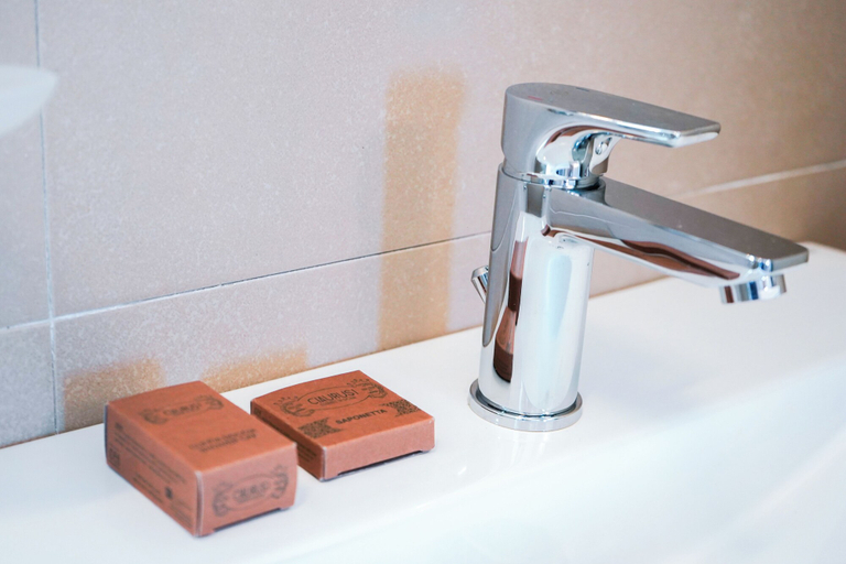 Bathroom 5, Residence Archimede, Syracuse