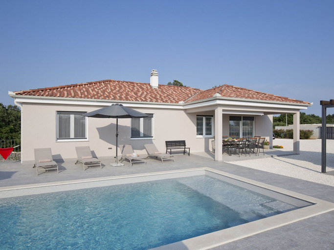 Sport & Beauty 3, Villa in Kanfanar with Private Pool, Kanfanar