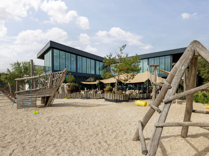 Exterior & Views 2, Comfortable Lodge With Dishwasher, in Bloemendaal, Bloemendaal