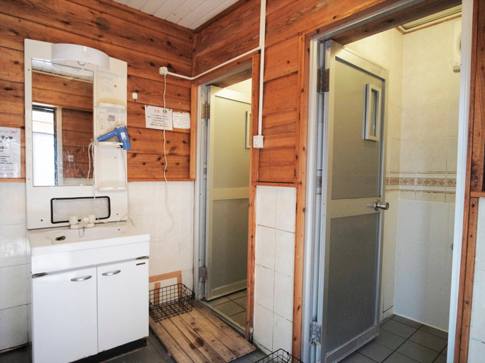 Bathroom 4, Hamby Resort, Chatan