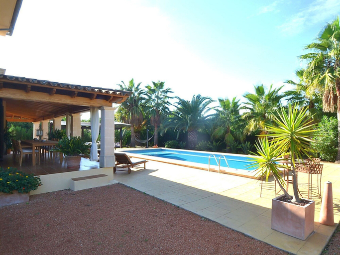 Pool 5, Belvilla by OYO Caricuao, Baleares