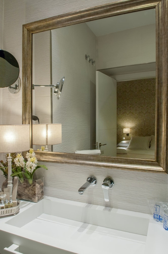 Bathroom 3, Suites Murillo Segovias, Sevilla
