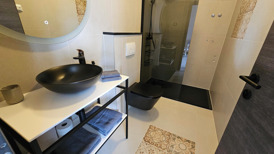 Bathroom 4, Apartments with Shared Pool Casa Bianca, Kanfanar