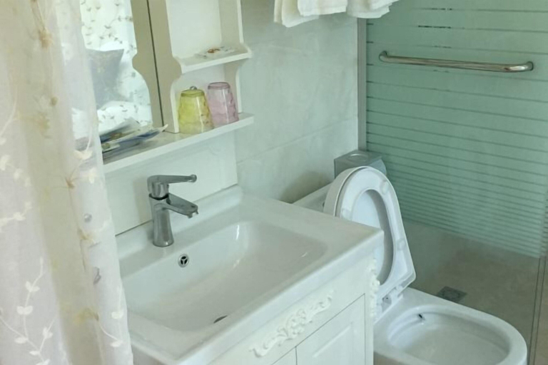 Bathroom 3, Aimo Inn, Huzhou