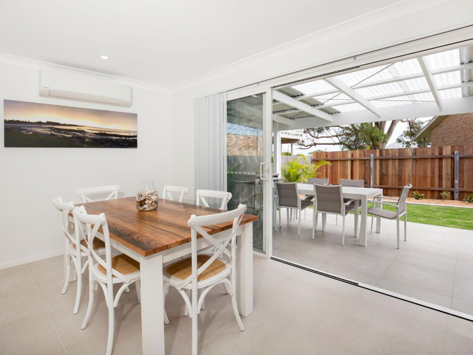 Others 5, Sandy Feet Retreat I Pet Friendly I 1 Min Walk to Beach, Shoalhaven - Pt B