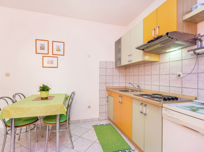 Others 4, Inviting Apartment in Vinkuran near Sea, Medulin