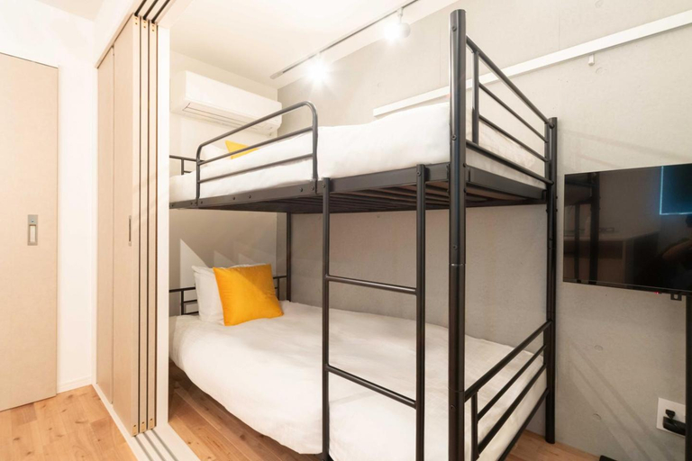 Bedroom 2, Apiche Oji, Kita
