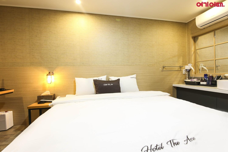 Bedroom 4, Ace Hotel, Tongyeong