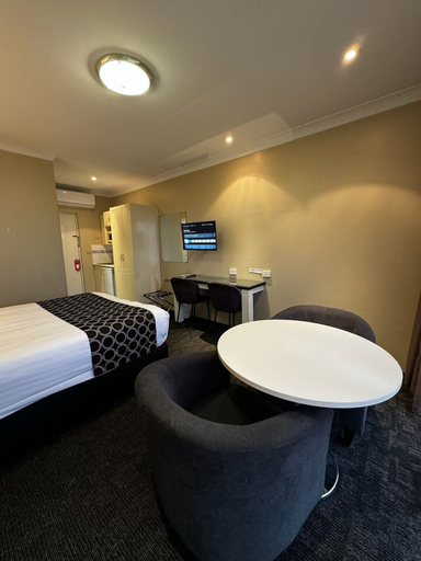 Bedroom 3, Acacia Motel Griffith, Griffith