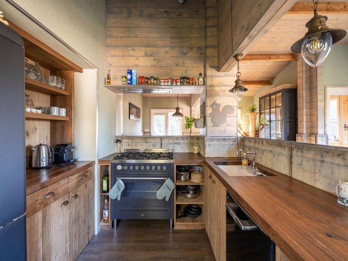 Private kitchen 3, Forestside Escape Near Lake, Luxembourg