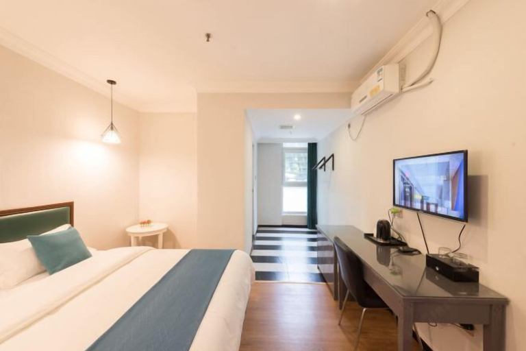 Bedroom 14