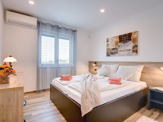 Bedroom 3, Villa in Kanfanar With Swimming Pool, Kanfanar