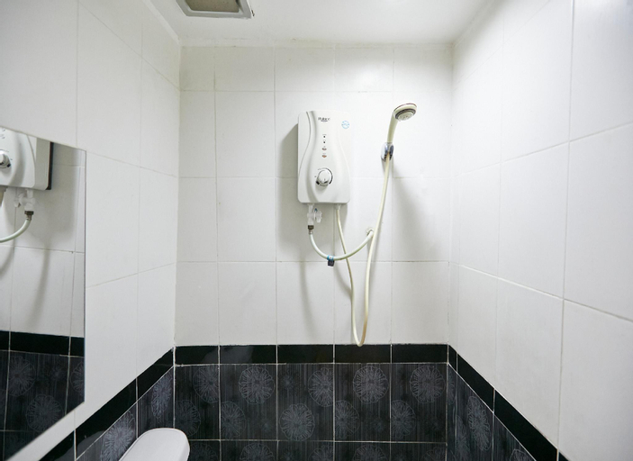 Bathroom 17