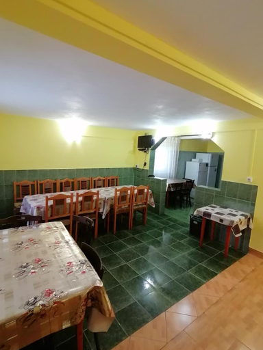 Food & Drinks, Pensiunea Poarta Lui Ionele, Garda De Sus