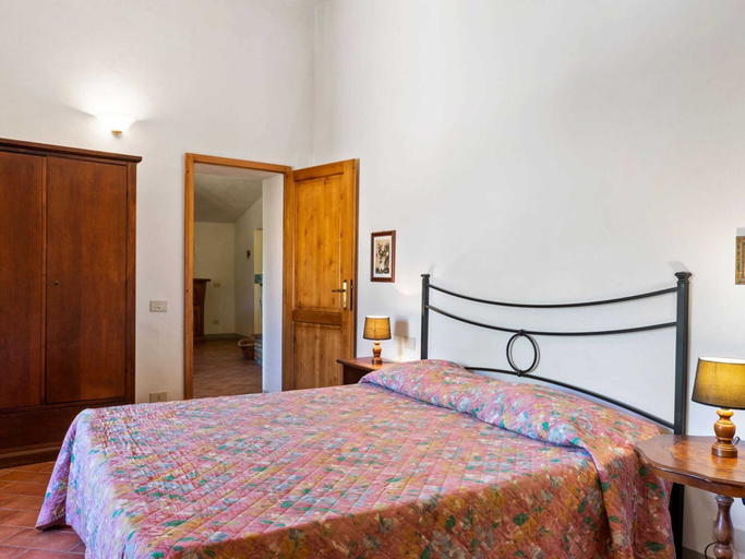 Bedroom, Escape Near San Gimignano, Siena