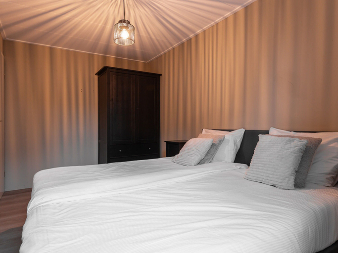 Room 3, Holiday Home in Kamperland Near Sandy Beaches, Noord-Beveland