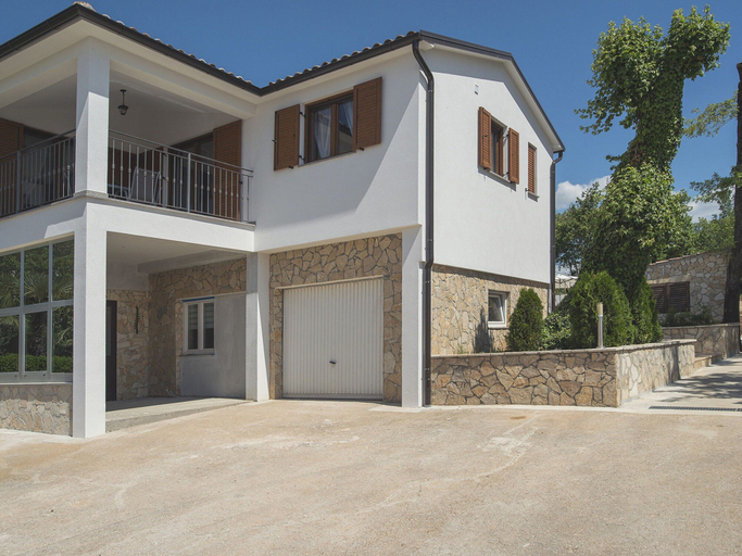 Exterior & Views 2, Modern Holiday Home With Pool in Pazin, Pazin