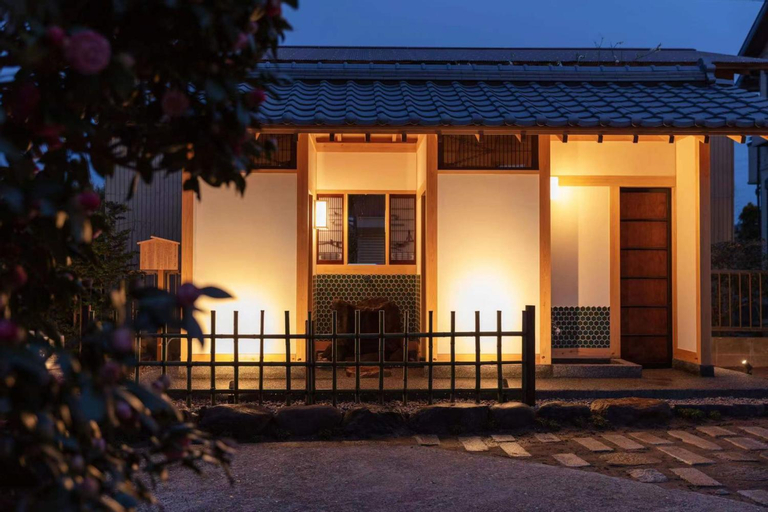 Tsubaki House B93, Kōzaki