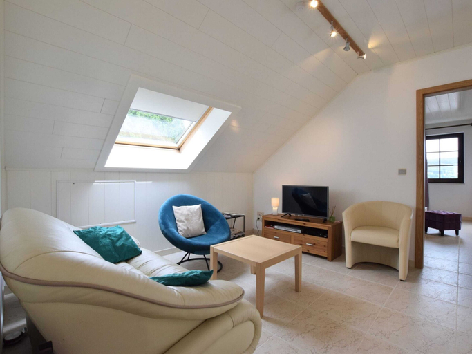 Others 5, Lakeview Stay in Vielsalm, Luxembourg