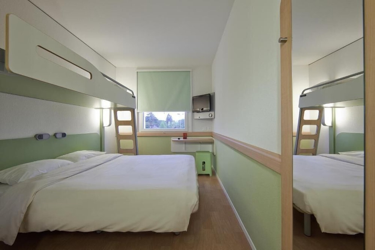 Bedroom 3, Ibis Budget Basel Pratteln, Liestal
