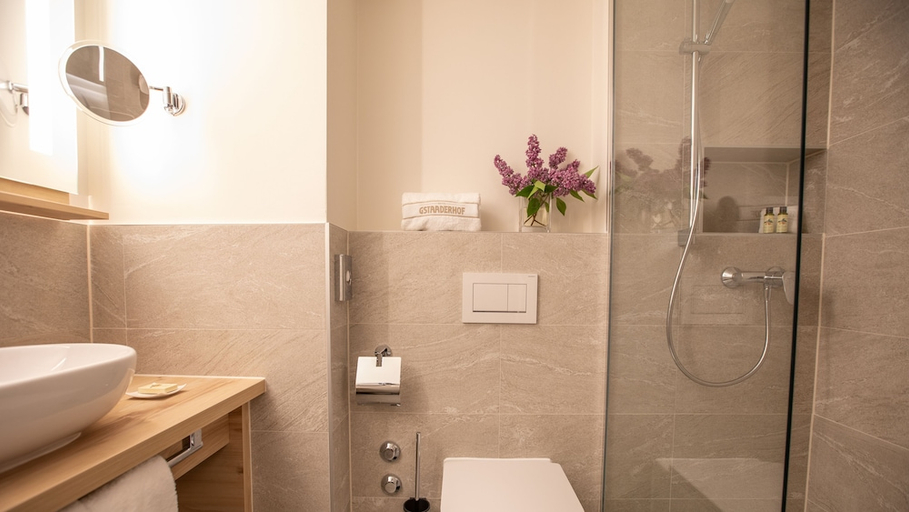 Bathroom 3, Hotel Gstaaderhof, Saanen
