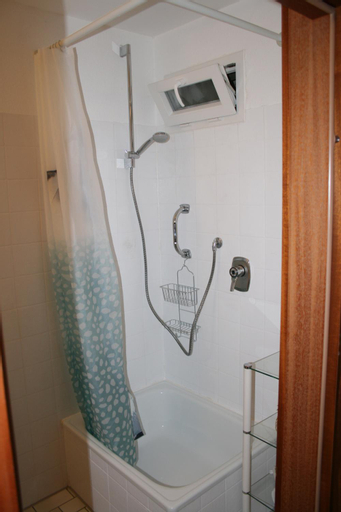 Enis Apartment - Biete wunderschones mobliertes Zimmer an, Stuttgart