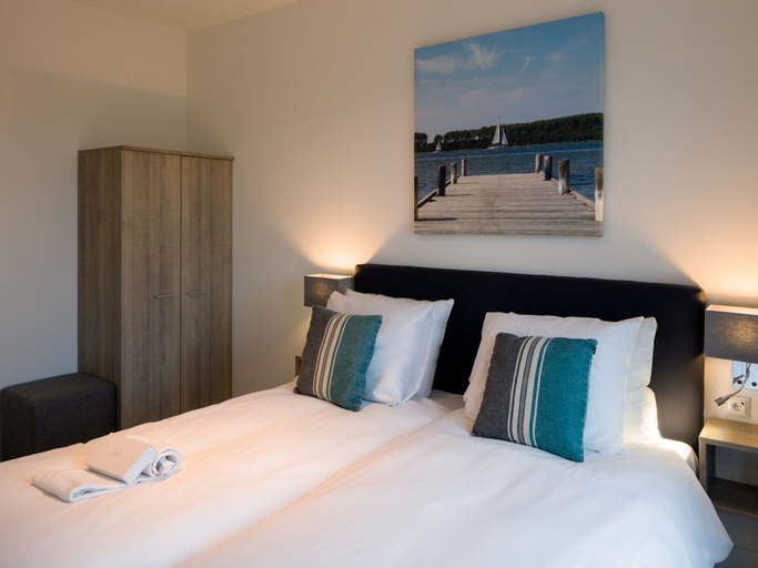 Others 3, Modern Apartment 3 Bath Rooms, Close to Lake Veere, Noord-Beveland