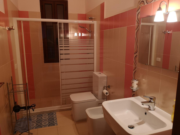 Others 5, B&B AMURI RANNI, Syracuse