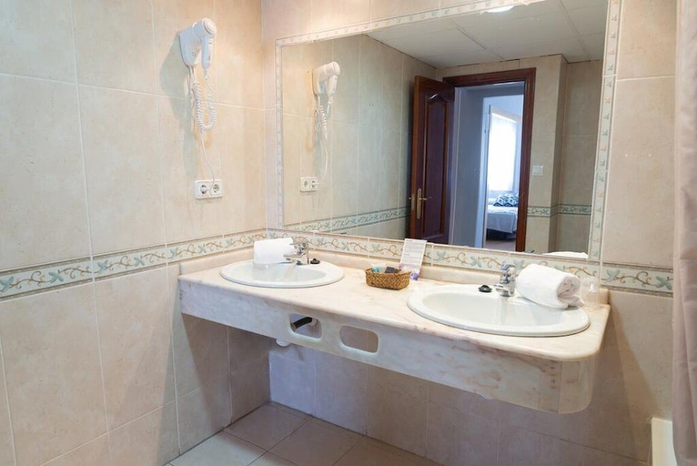 Bathroom 3, Beleret Hotel, Valencia