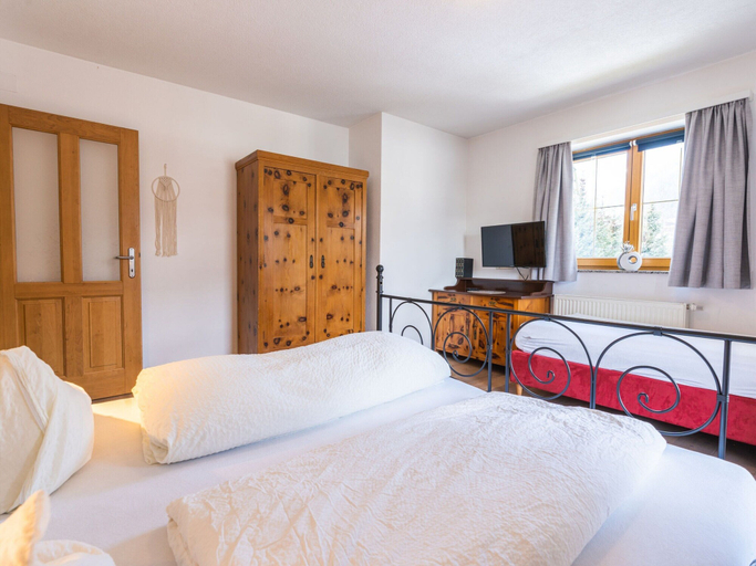 Bedroom 3, Apartment in Ramsau Near Ski Slopes, Schwaz