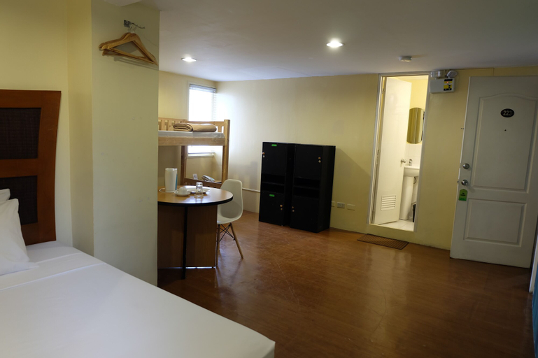 Bedroom 26