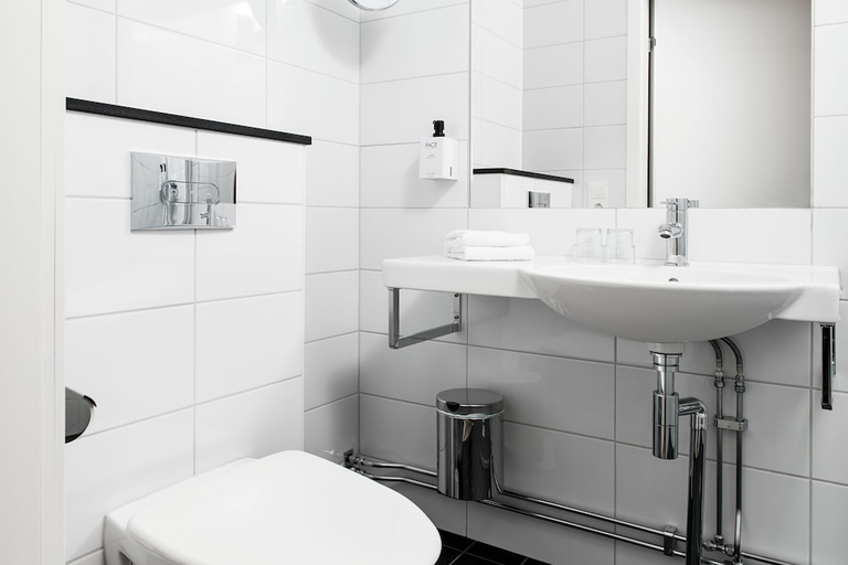 Bathroom 4, Scandic Upplands Vasby Stockholm, Upplands-Väsby