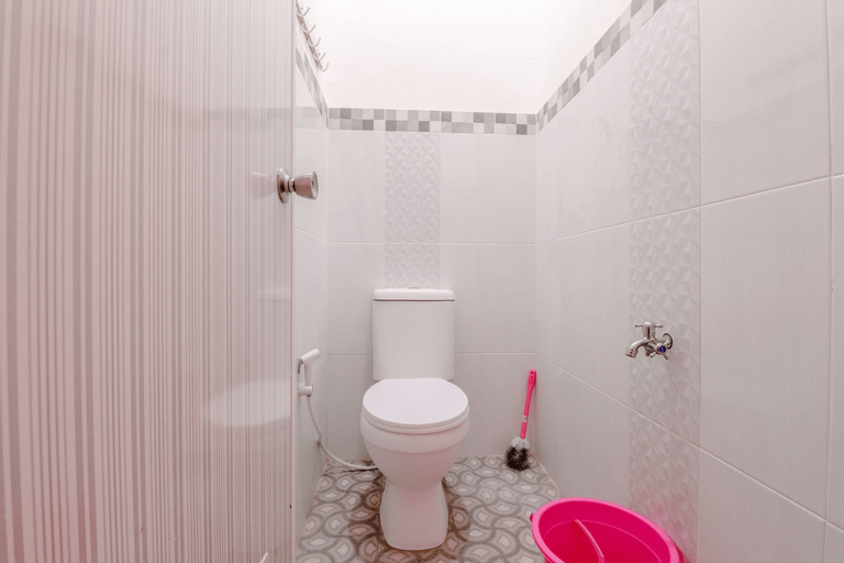 Bathroom 4