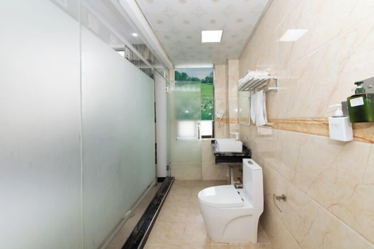 Bathroom 4, junyue hotel, Fangchenggang