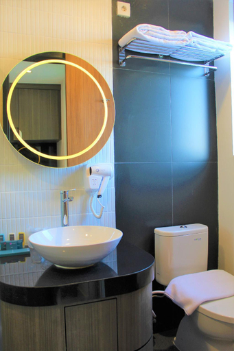 Bathroom 29