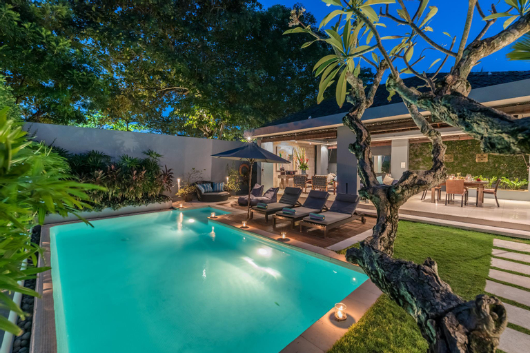 Swimming Pool 1