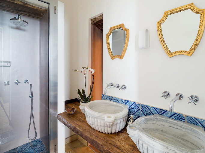 Bathroom 4, Belvilla by OYO La Torretta Dieci, Catania