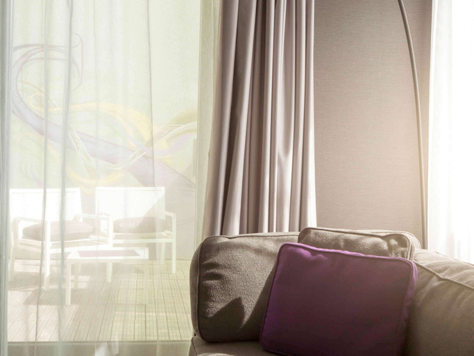 Bedroom 3, Novotel Suites Paris Issy les Moulineaux, Hauts-de-Seine