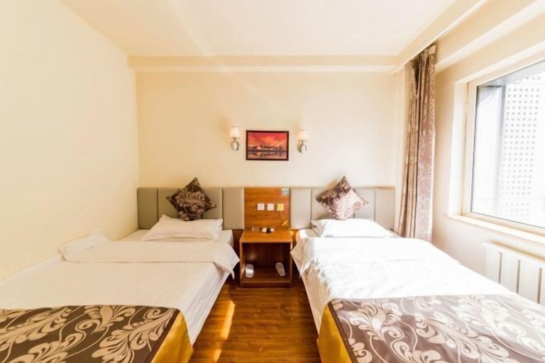 Bedroom 3, Lutong Hotel, Hohhot